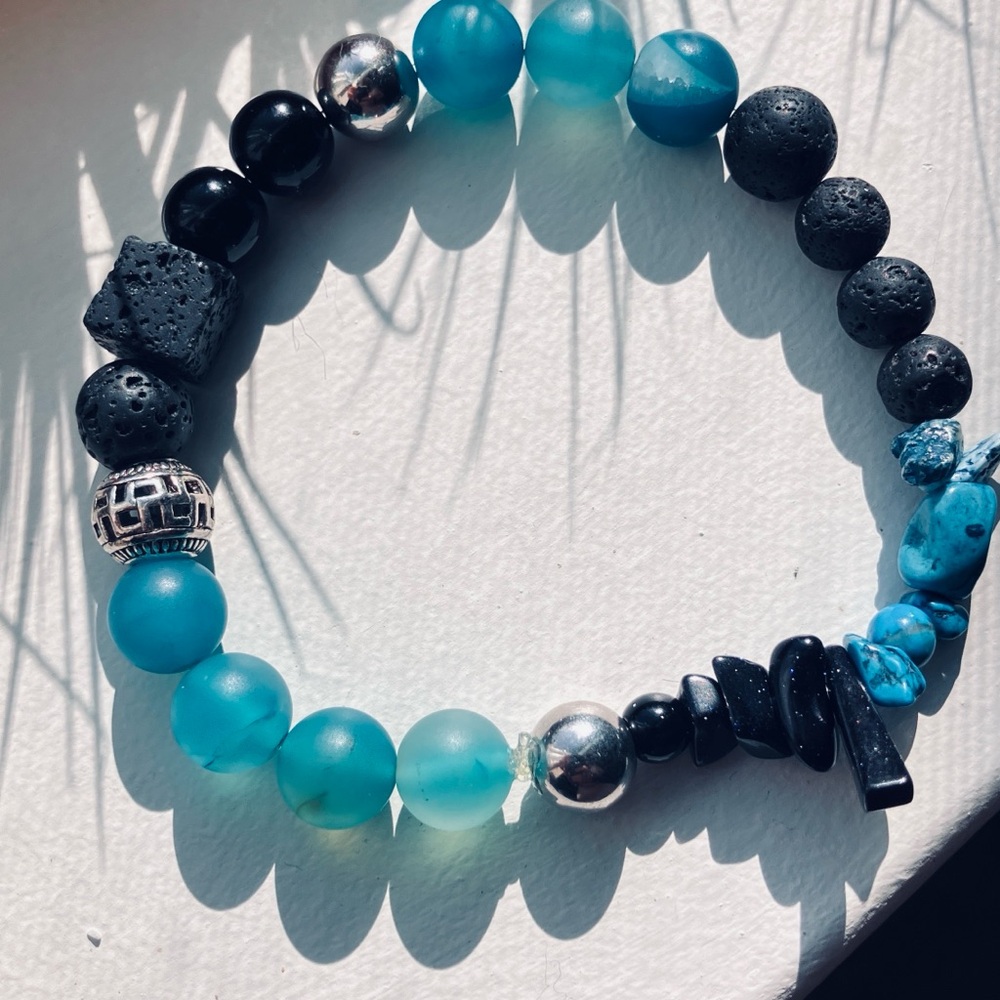 Blue and Black Beaded Men’s Bracelet